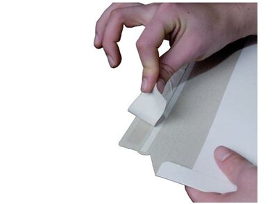 Anwendungsbeispiel Versandtasche aus Vollpappe | © Liebensteiner Smartbox Pro