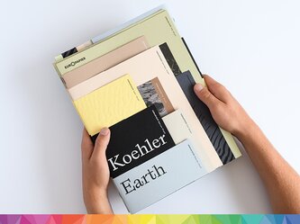 Hand hält Koehler Earth Vorschaukatalog