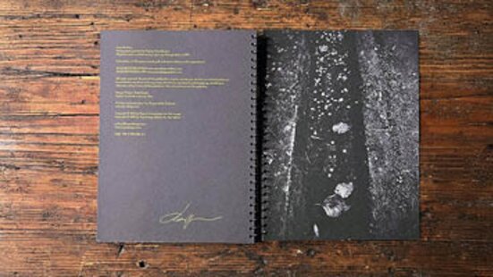 Regina Anzenbergers Buch "Imperfections" | © Regina Anzenberger